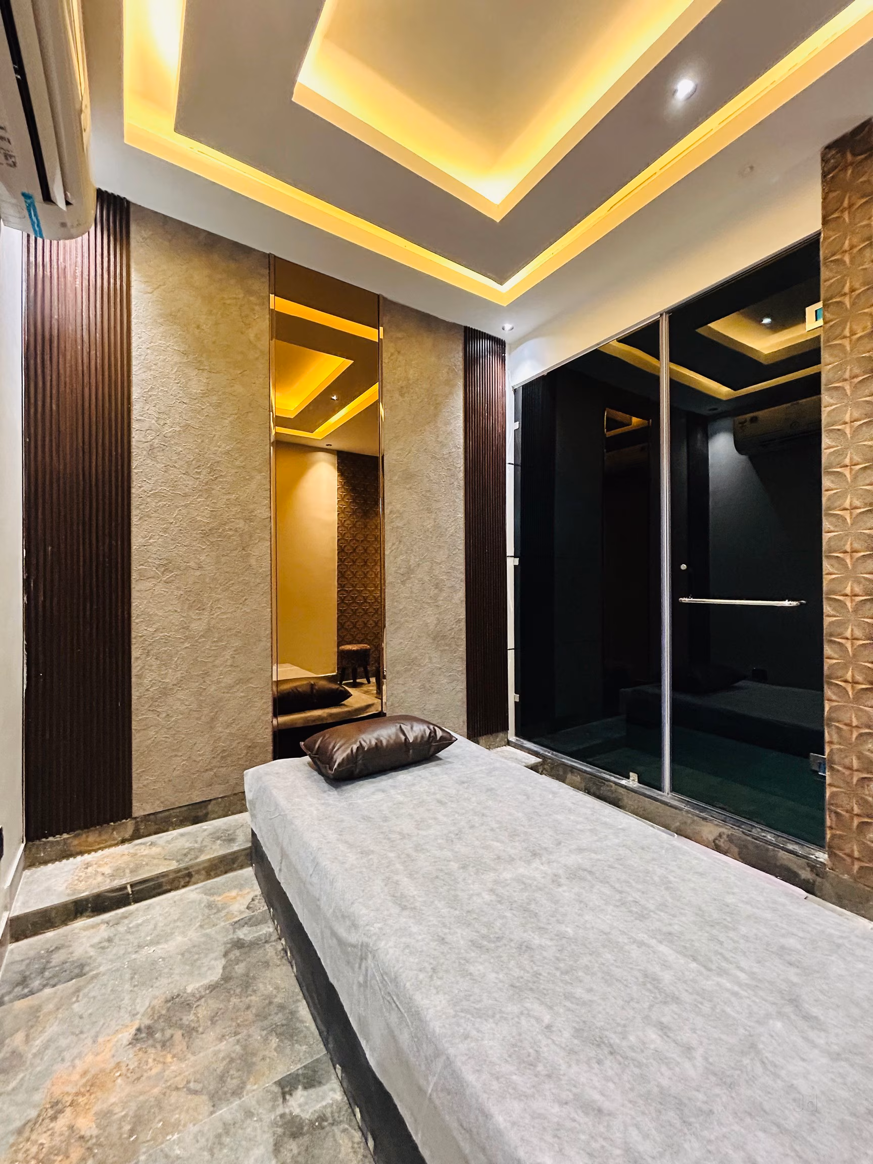 Spa wellness treatment